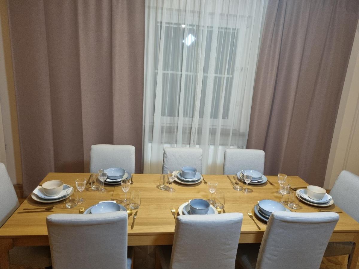וינה Villa With Private Sauna And Jacuzzi, 8 Min From Schloss Schoebrunn מראה חיצוני תמונה