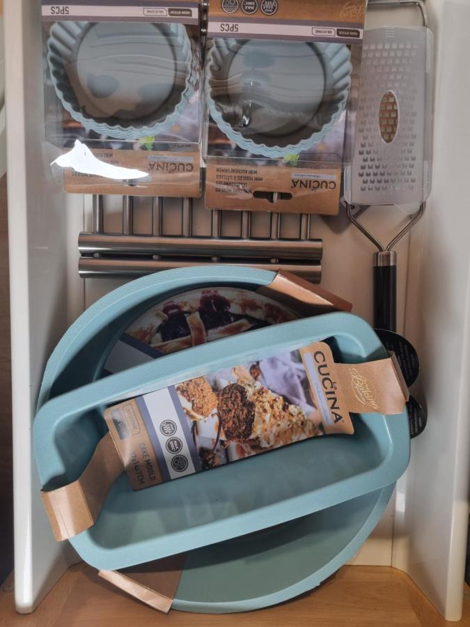 וינה Villa With Private Sauna And Jacuzzi, 8 Min From Schloss Schoebrunn מראה חיצוני תמונה