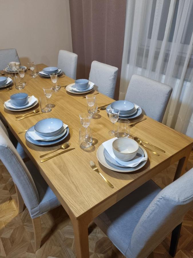 וינה Villa With Private Sauna And Jacuzzi, 8 Min From Schloss Schoebrunn מראה חיצוני תמונה