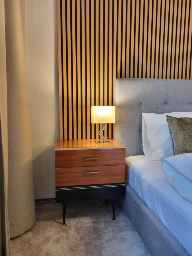 וינה Villa With Private Sauna And Jacuzzi, 8 Min From Schloss Schoebrunn מראה חיצוני תמונה