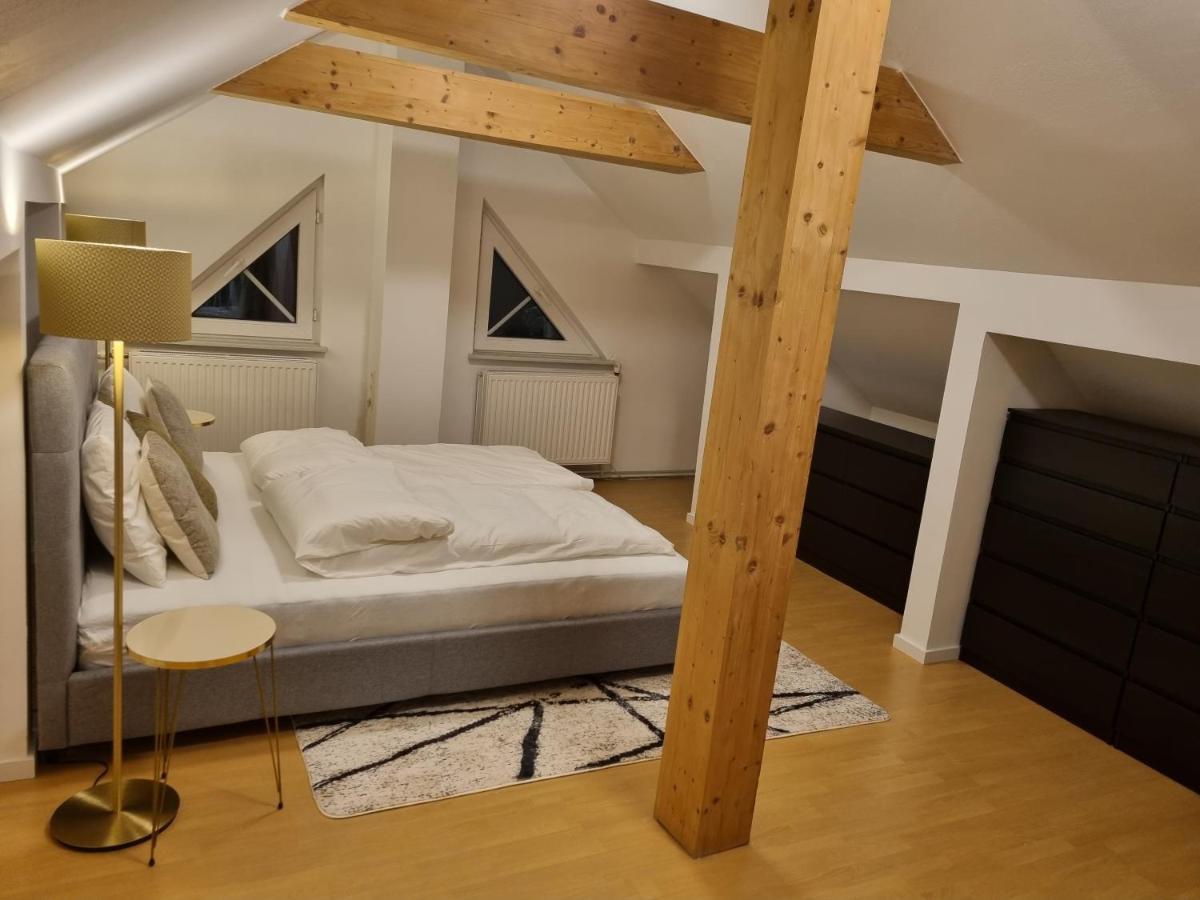 וינה Villa With Private Sauna And Jacuzzi, 8 Min From Schloss Schoebrunn מראה חיצוני תמונה