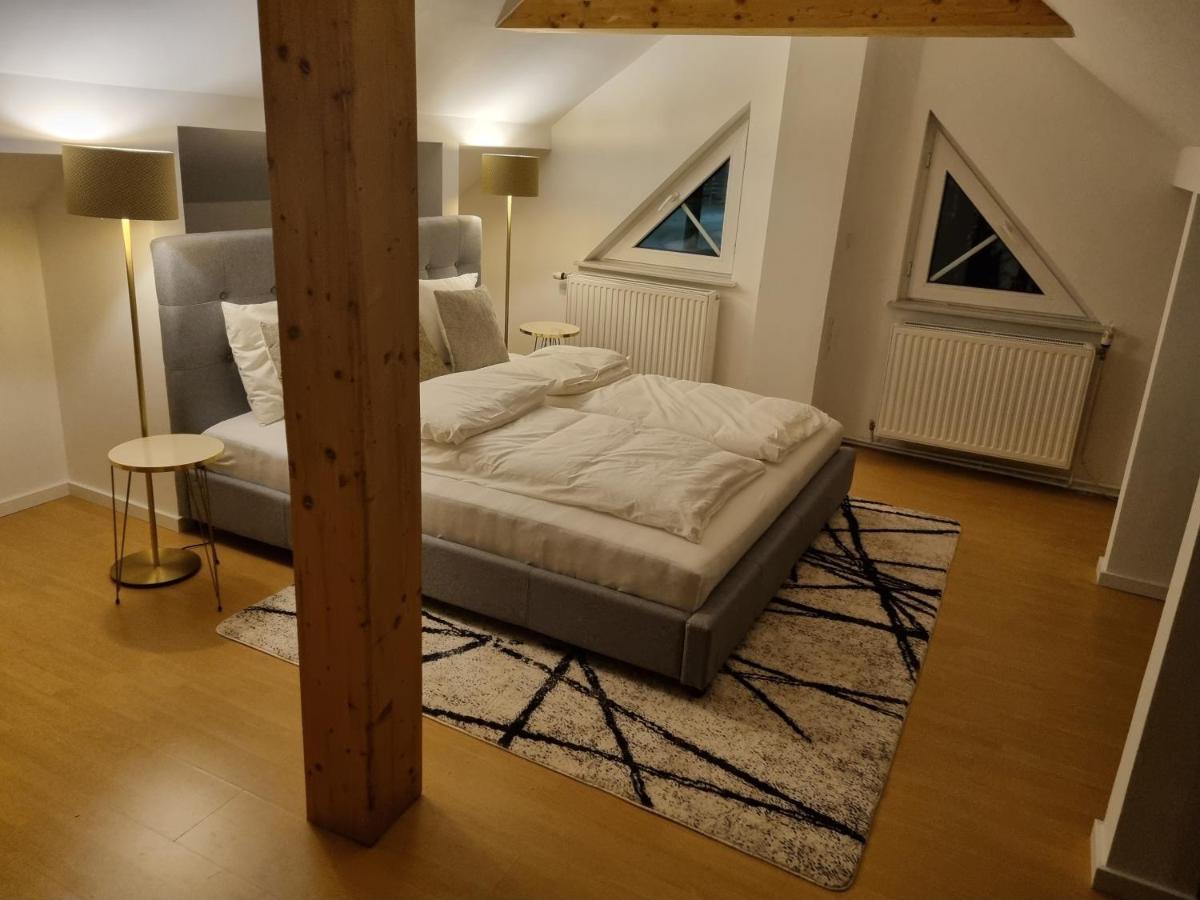 וינה Villa With Private Sauna And Jacuzzi, 8 Min From Schloss Schoebrunn מראה חיצוני תמונה