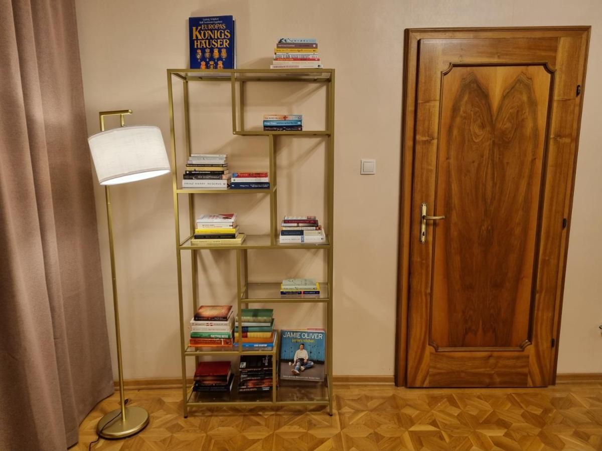 וינה Villa With Private Sauna And Jacuzzi, 8 Min From Schloss Schoebrunn מראה חיצוני תמונה