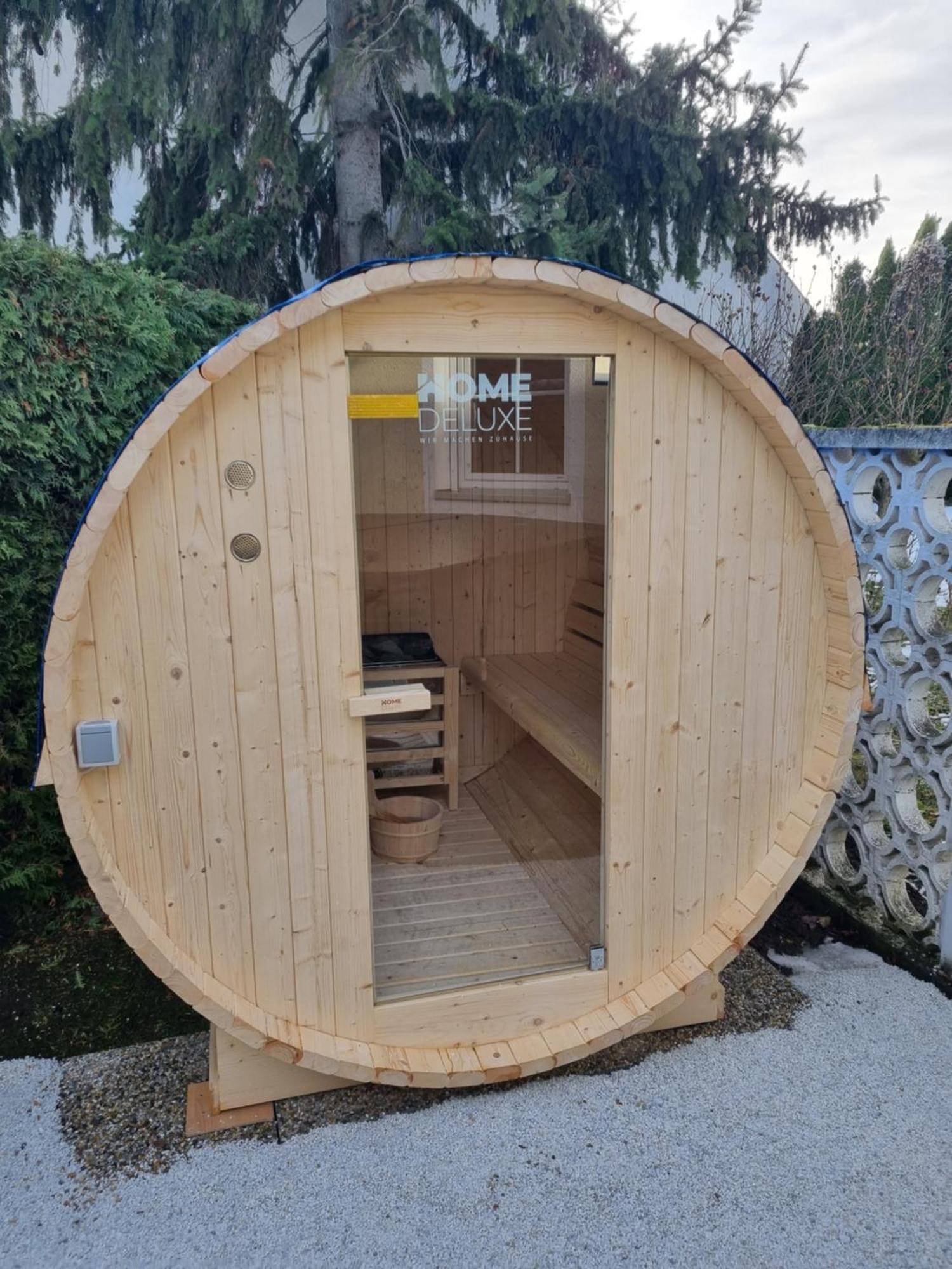 וינה Villa With Private Sauna And Jacuzzi, 8 Min From Schloss Schoebrunn מראה חיצוני תמונה