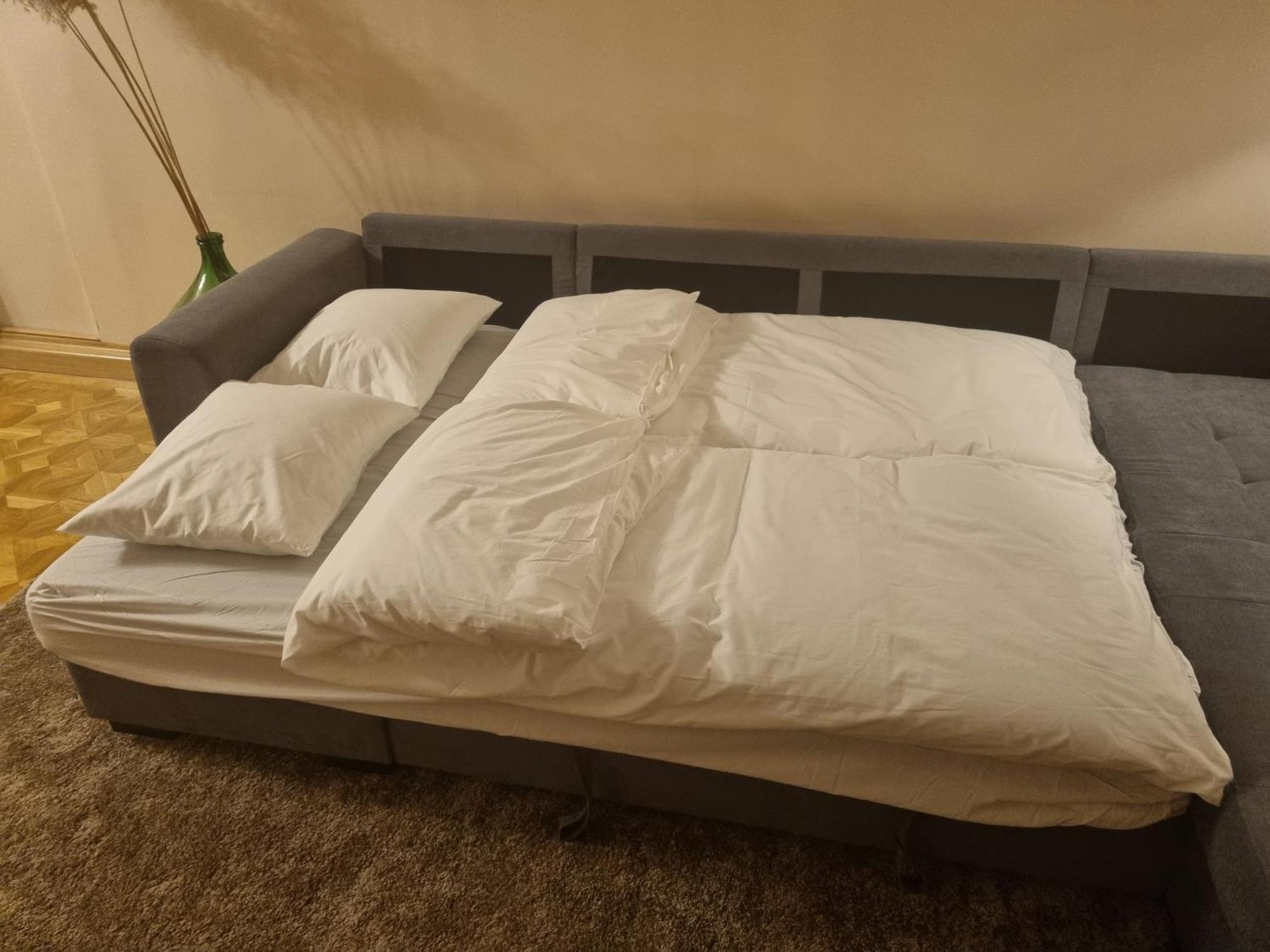 וינה Villa With Private Sauna And Jacuzzi, 8 Min From Schloss Schoebrunn מראה חיצוני תמונה